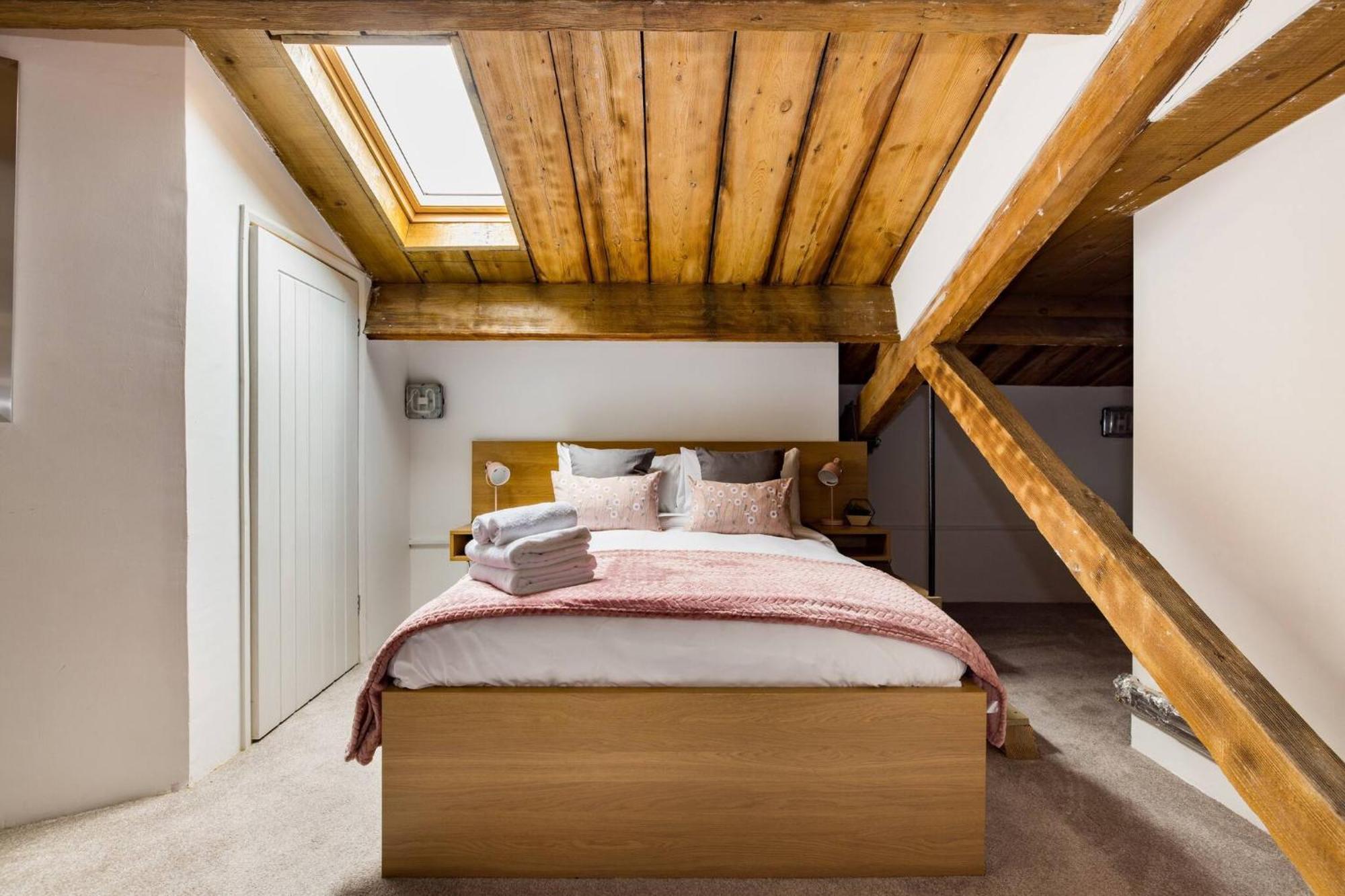 Wild Roses Serviced Apartments - Excel Warehouse 2 Londra Esterno foto