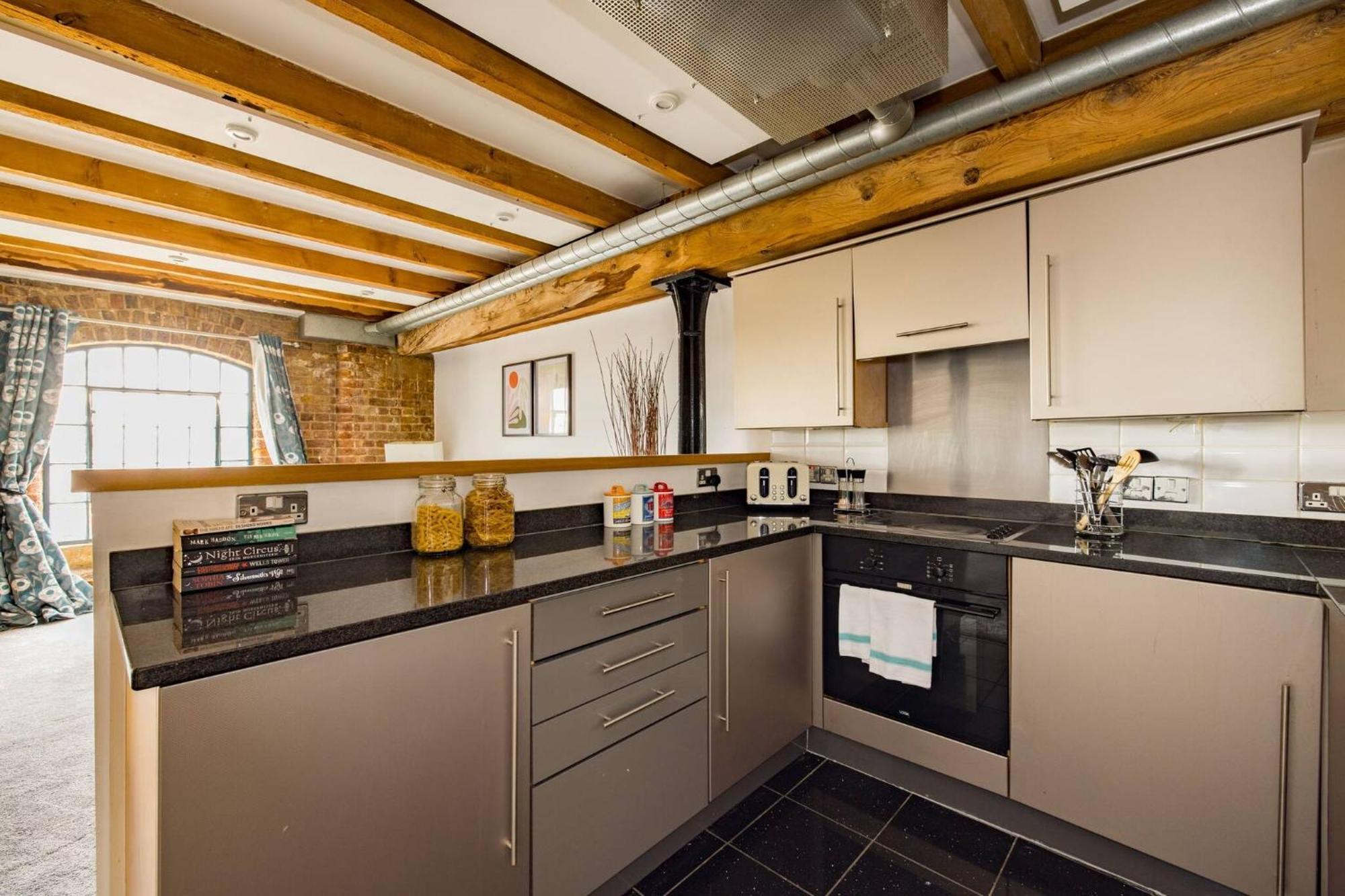 Wild Roses Serviced Apartments - Excel Warehouse 2 Londra Esterno foto