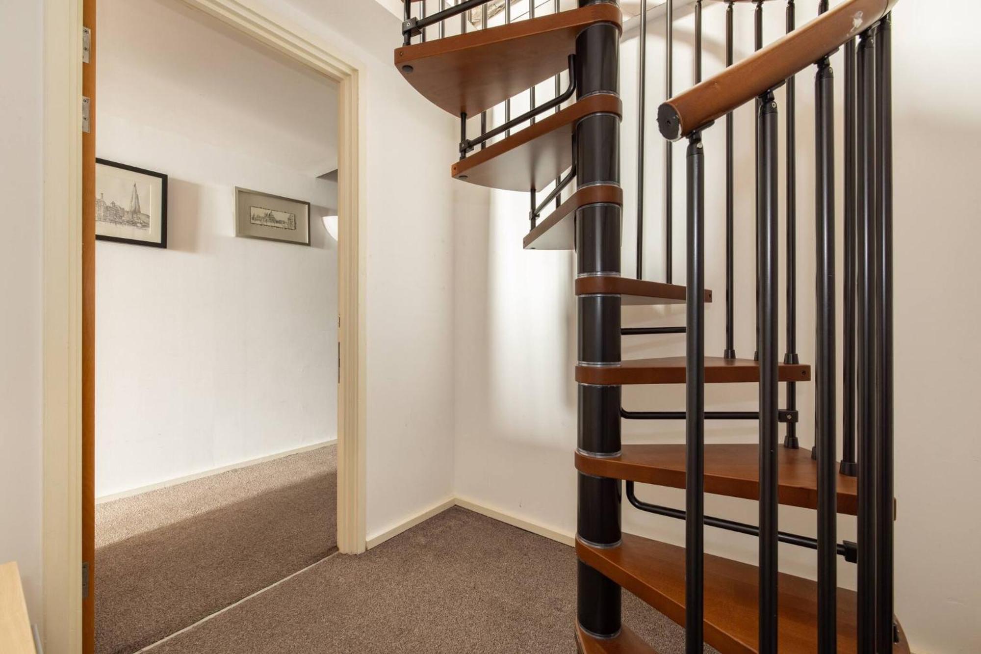 Wild Roses Serviced Apartments - Excel Warehouse 2 Londra Esterno foto