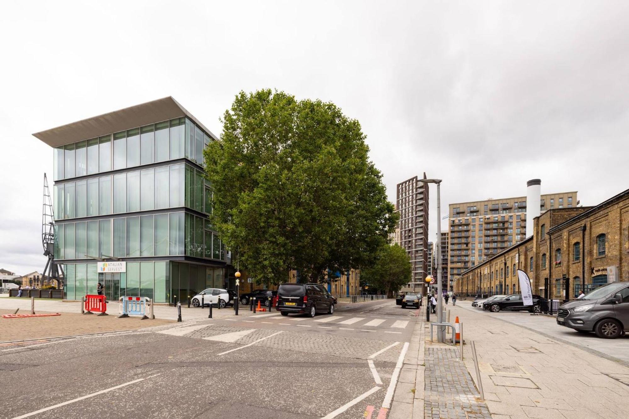 Wild Roses Serviced Apartments - Excel Warehouse 2 Londra Esterno foto