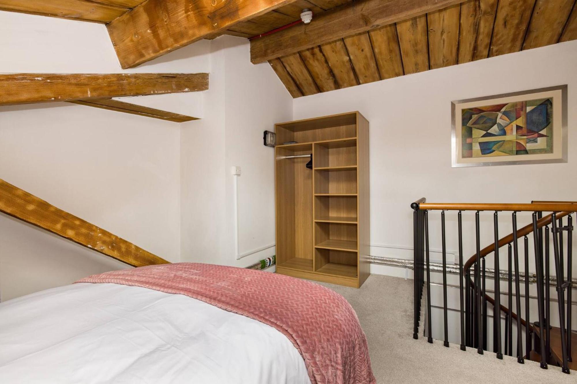 Wild Roses Serviced Apartments - Excel Warehouse 2 Londra Esterno foto